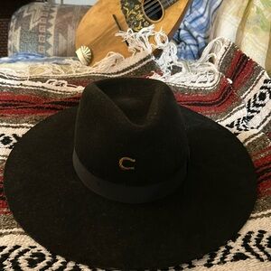 Women’s hat nice condition hardly worn made in Mexico